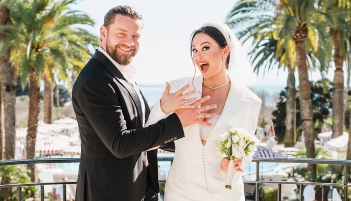 Актор Богдан Юсипчук, який виїхав з України, одружився у США та похизувався фото з весілля