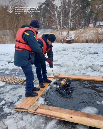 На Київщині водолази-сапери знайшли вибухонебезпечний предмет, який містив близько 1,5 кг вибухівки