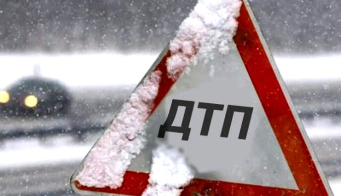 Під Києвом сталася ДТП з маршруткою: двоє загиблих, десятеро постраждалих