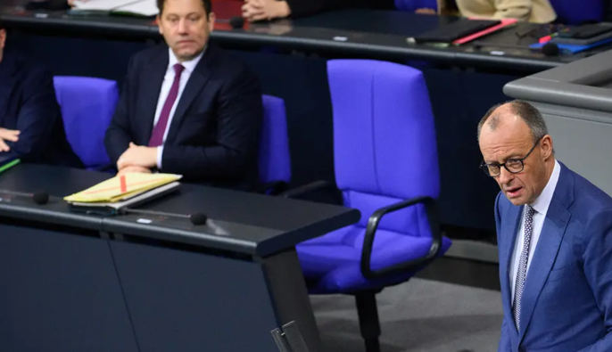 Мерц: Европа должна говорить на языке силы и укреплять оборону