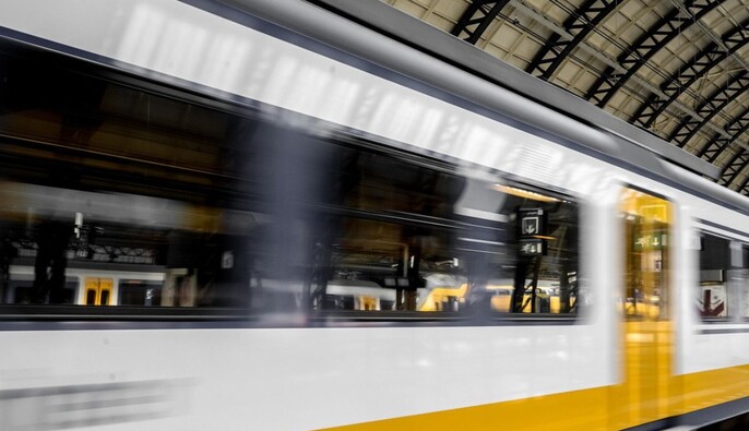 На Дніпропетровщині тимчасово скасували низку приміських поїздів