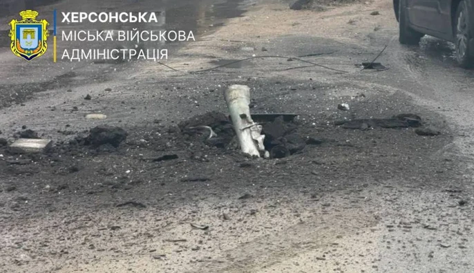 Росіяни атакували маршрутку в Херсоні: є загиблий та поранені