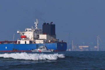 Франция отпустит задержанный российский танкер "теневого флота"