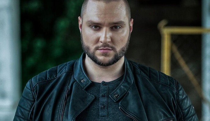 "Спокійно, вдумливо, без істерик": актор Петро Крилов приєднався до ЗСУ та пояснив свій вибір