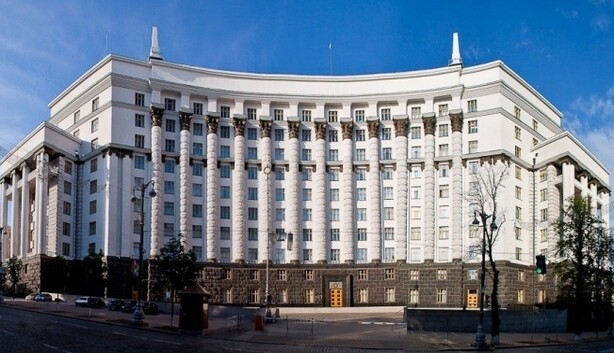 Кабмин направляет 800 миллионов на программу 