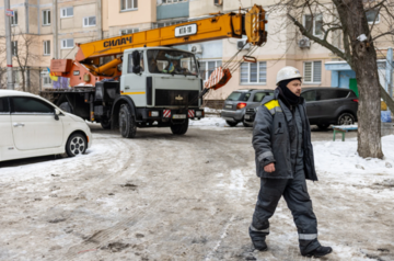 «Людей без світла ми не залишимо». Журналісти показали один день роботи енергетиків ДТЕК