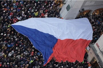 В Чехии тысячи людей вышли на митинги, чтобы поддержать президента Павела