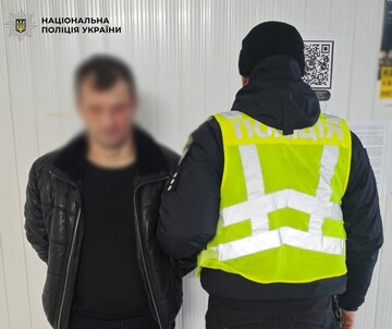 Поліцейські затримали чоловіка, який запустив салют у Святошинському районі Києва