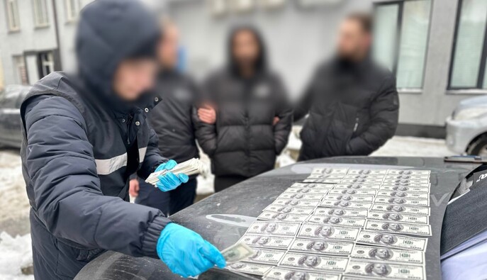 В Киеве мужчину подозревают в вымогательстве 37 тыс долларов за 