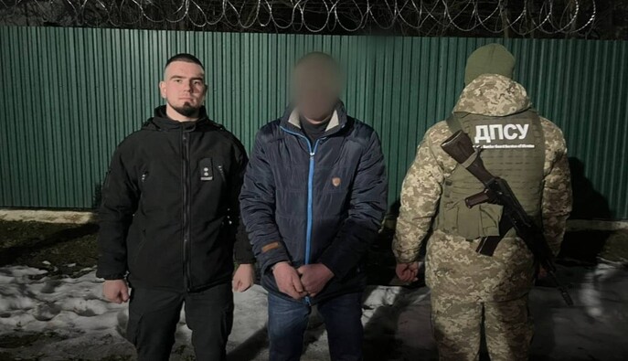 Прикордонники затримали підозрюваного у зґвалтуванні під час спроби переплисти Тису 