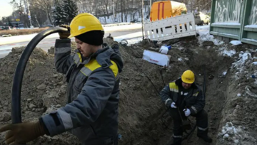 "Мы работаем, пока не выполним все заявки". Энергетики ДТЭК показали, как возвращают людям свет