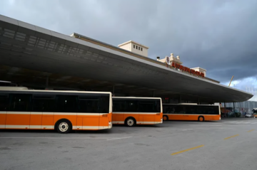 Зміни в русі поїздів 3 лютого: "Укрзалізниця" запровадила автобусні трансфери у деяких регіонах