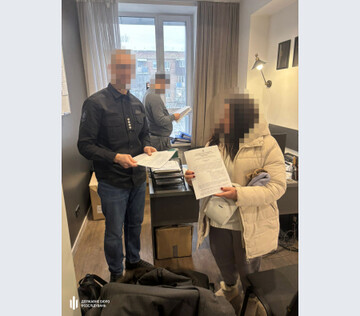 ДБР затримало посадовицю РТЦК та СП, яка за винагороду вносила зміни до реєстру військовозобов’язаних