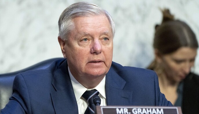 Сенатор США закликає Трампа передати Україні 