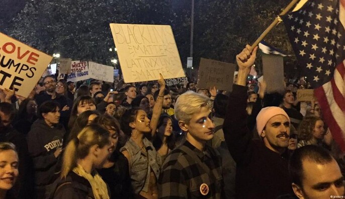 Протести у Портленді: суд заборонив федеральним службам використовувати сльозогінний газ проти протестувальників