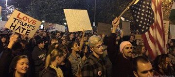 Протести у Портленді: суд заборонив федеральним службам використовувати сльозогінний газ проти протестувальників