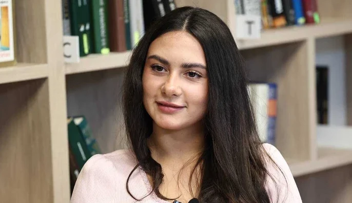 FIG дозволила російській гімнастці Крамаренко виступати як нейтральній спортсменці