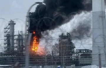 РФ відновлює роботу НПЗ та експорт бензину