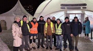 Глава МИД Эстонии открыл в Киеве на Троещине мобильный кризисный центр