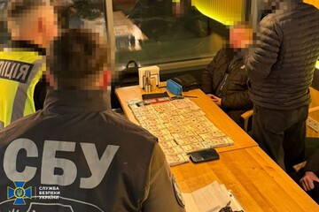 СБУ та Нацполіція затримали чиновника КМДА – підозрюють у вимаганні 1,2 млн грн хабаря