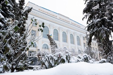 Зеленський присвоїв Київському авіаційному інституту статус національного