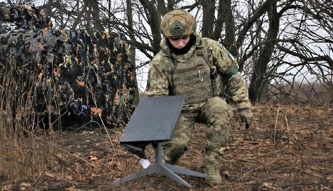 РФ ищет способы активировать Starlink на фронте — Минобороны