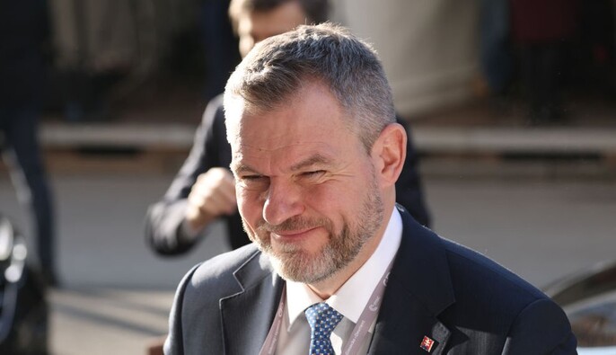 Президент Словаччини назвав помилкою передачу Україні винищувачів МіГ-29