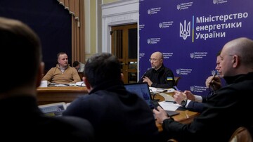 Шмигаль: из-за морозов вторник и среда пройдут в сложных графиках