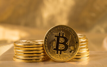 Евросоюз планирует запретить все криптовалютные операции с РФ — Financial Times