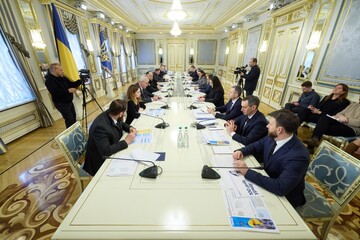 В оточенні Зеленського відреагували на заяви FT про оголошення виборів