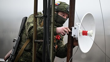 Блокування Telegram та вимкнення Starlink: як російська армія втрачає зв'язок на фронті