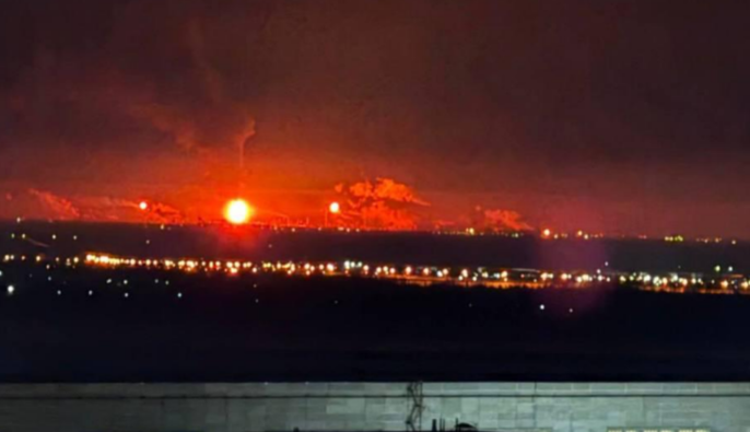 В Волгограде после ночной атаки вспыхнул НПЗ "ЛУКойл" - ASTRA