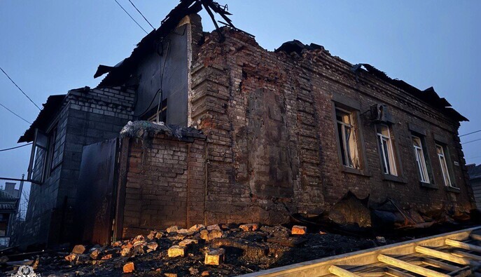 Внаслідок російського обстрілу у Дніпрі отримали поранення немовля та 4-річна дівчинка 