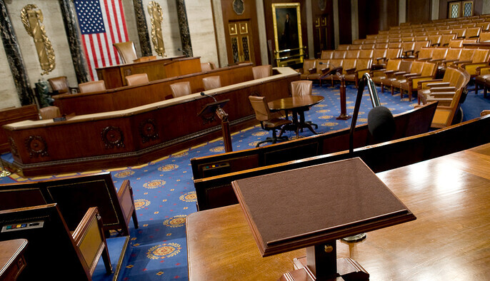 Палата представителей оспорила повышение пошлин на канадские товары до 35%