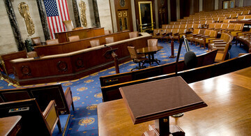 Палата представників оскаржила підвищення мит на канадські товари до 35%