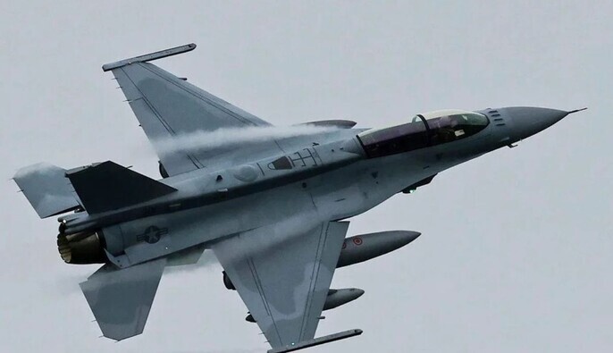 Україна отримає від Нідерландів симулятори винищувачів F-16 для підготовки пілотів