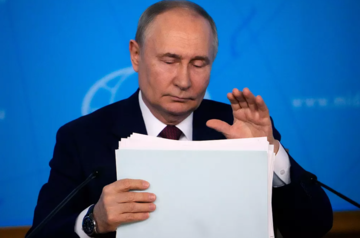 Bloomberg: РФ пропонує Трампу повернутися до розрахунків у доларах в обмін на партнерство 