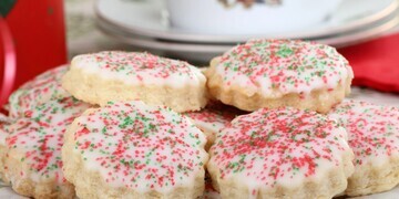 Розлетяться за лічені хвилини: як приготувати пряники із кисломолочного сиру