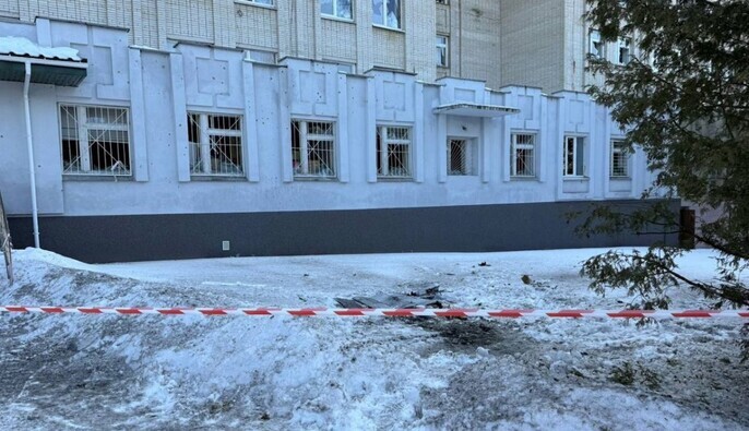 Россияне атаковали дронами детскую больницу в Сумах