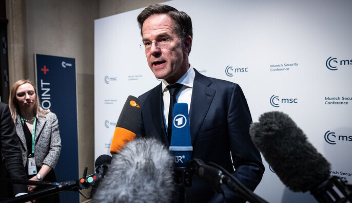 "Росіяни рухаються зі швидкістю садового равлика": Рютте закликав не вірити пропаганді про "могутнього ведмедя"