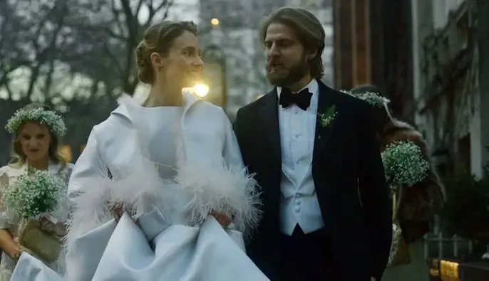 Зірка серіалу "Дивні дива" Мая Гоук вийшла заміж – її знамениті батьки Ума Турман та Ітан Гоук були присутні: фото