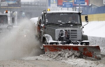 Ожеледицю в Києві не можуть прибрати всю одразу — КМДА