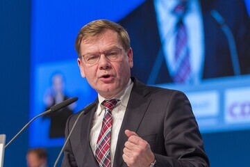 Німеччина закликає Францію збільшити витрати на оборону на тлі закликів Макрона щодо "стратегічної автономії" Європи