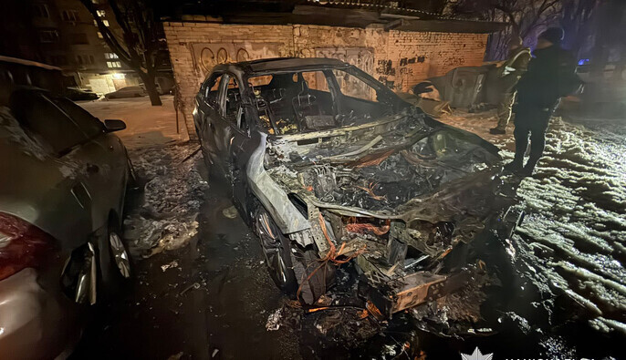 У Києві затримали чоловіка, який на замовлення підпалював автомобілі Сил оборони