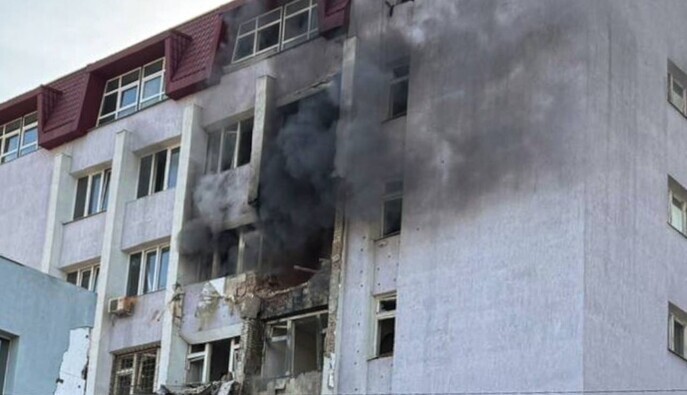 Атака на центр Сум – шесть пострадавших, повреждены здания и автомобили