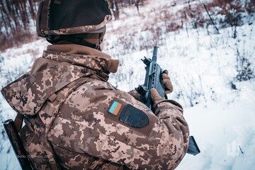 Силы обороны с помощью дрона взяли в плен двух солдат РФ, призвавших сдаваться еще троих