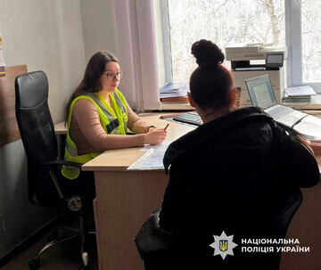 В Киеве несовершеннолетняя пыталась совершить самоубийство во время распития алкоголя с матерью: женщина получила подозрение