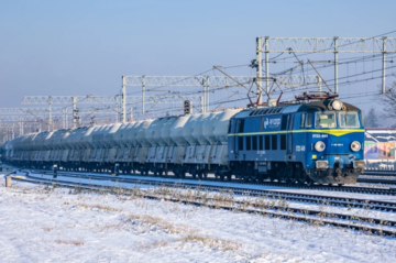 У Польщі затримали іноземця за спробу зупинити поїзд із 37 вагонами нафти для України