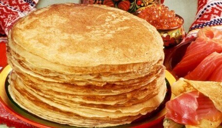 К теще на блины: как празднуют третий день Масленицы и что нужно сделать в этот день