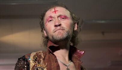 Засновник театру еротичної моди 